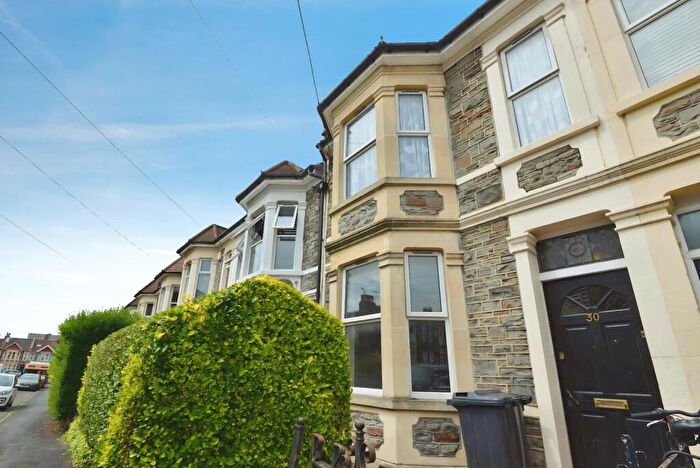 3 Bedroom Terraced House For Sale In Chelsea Park, Bristol, BS5
