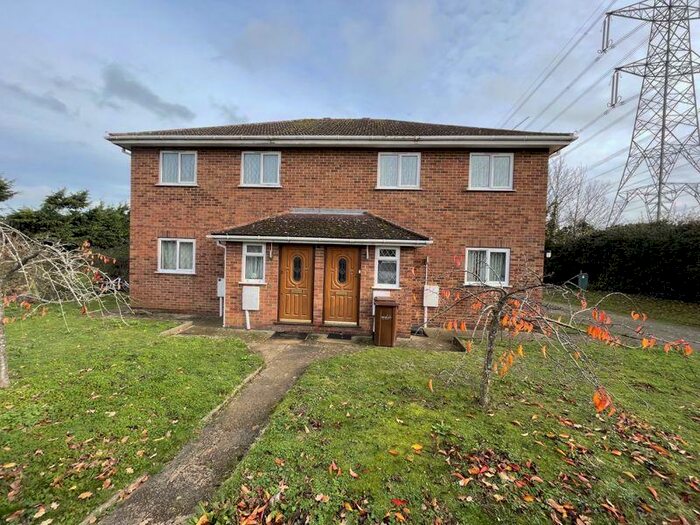 1 Bedroom Flat To Rent In Town Road, Rochester, ME3