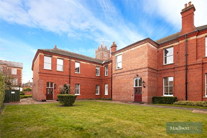 3 Bedroom Apartment To Rent In Hampstead Avenue, Woodford Green, IG8