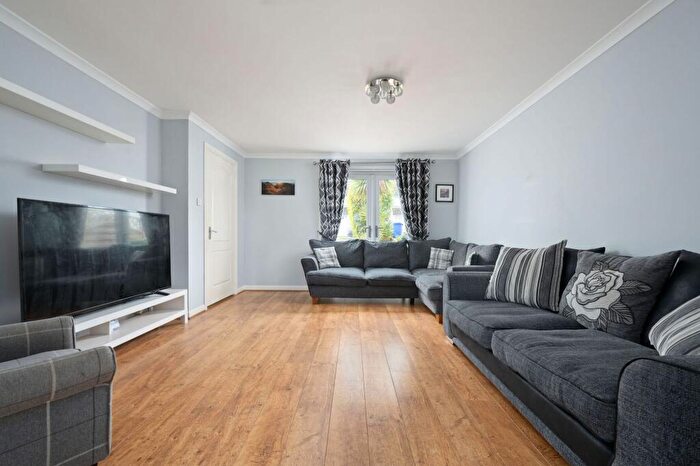 2 Bedroom Semi-Detached House For Sale In Willow Brae, Plean, FK7