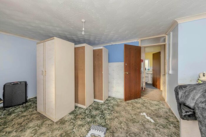 2 Bedroom Semi-Detached House For Sale In Moffat Grove, Stoke On Trent, ST2