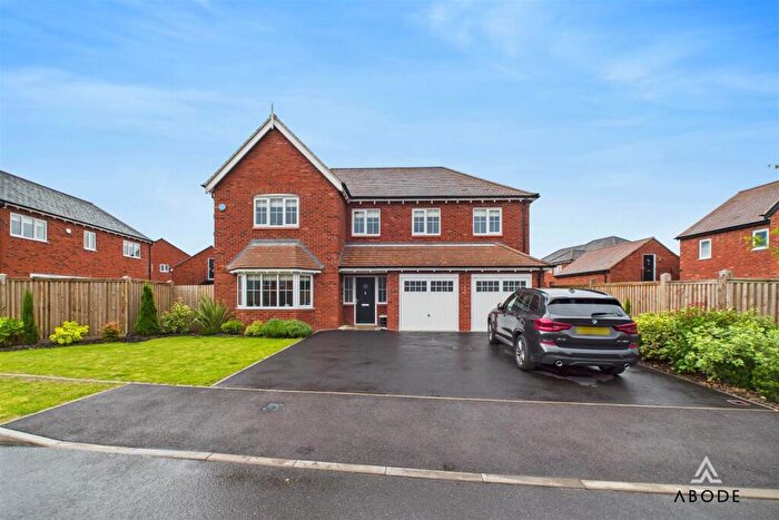 5 Bedroom Detached House For Sale In Ealand Close Rolleston Manor, DE13