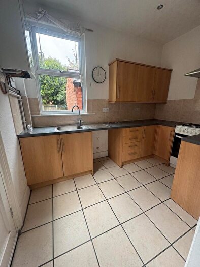 4 Bedroom House To Rent In Haddon Road, Nottingham, Nottinghamshire, NG2
