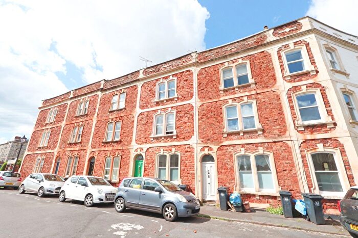 2 Bedroom Maisonette To Rent In Garden Maisonette, Alexandra Park, Redland, Bristol, BS6