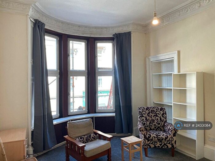 3 Bedroom Flat To Rent In West Princes Street, Glasgow, G4