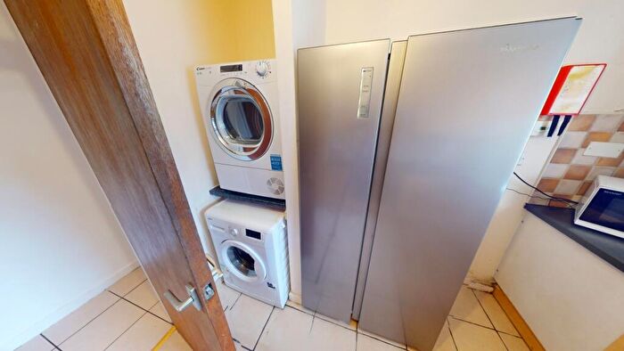 5 Bedroom Flat To Rent In Flat B, A Colville Street, NG1