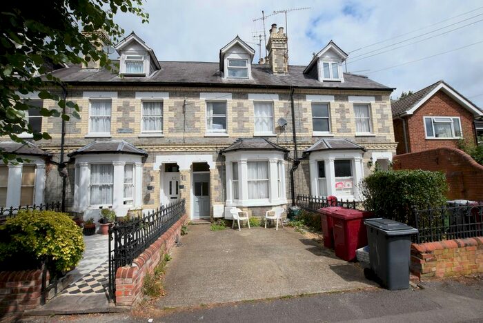 1 Bedroom Flat To Rent In Junction Road, Reading, RG1