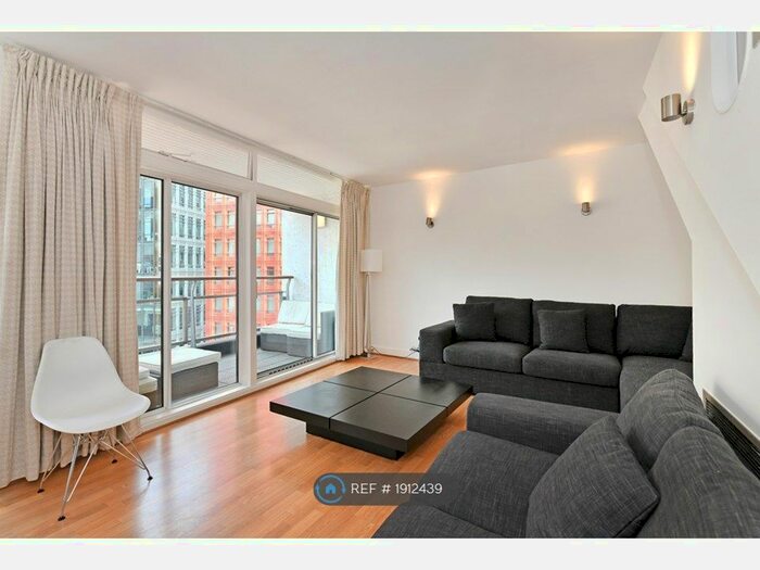2 Bedroom Flat To Rent In Centre Point House, London, WC2H