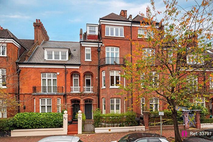 1 Bedroom Apartment For Sale In Albert Bridge Road, London, SW11