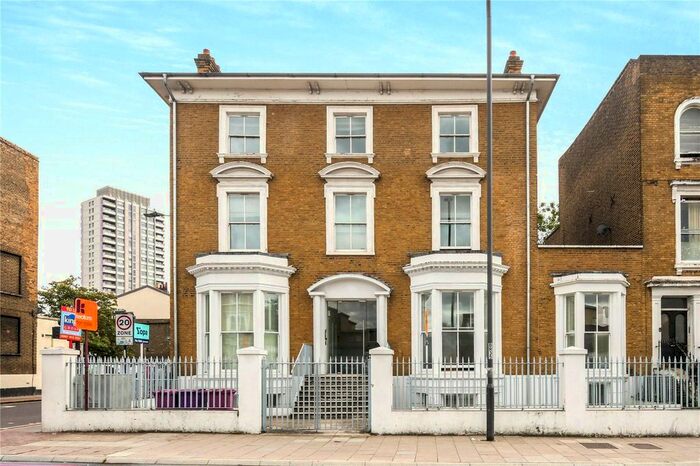 2 Bedroom Flat To Rent In Bow Road, Bow, London, E3