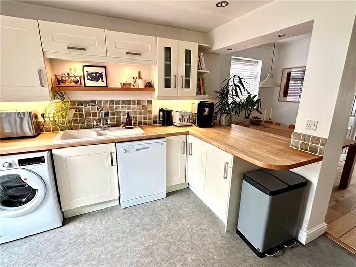 2 Bedroom End Of Terrace House For Sale In Eastfield Lane, Ringwood, Hampshire, BH24