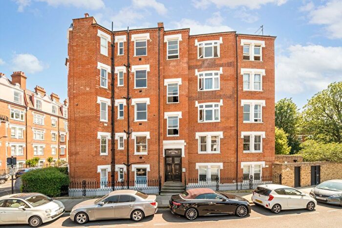 1 Bedroom Flat For Sale In Waldemar Avenue, London, SW6