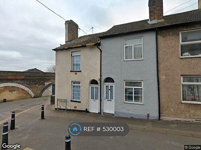 3 Bedroom Terraced House To Rent In Bryant Road, Strood, ME2