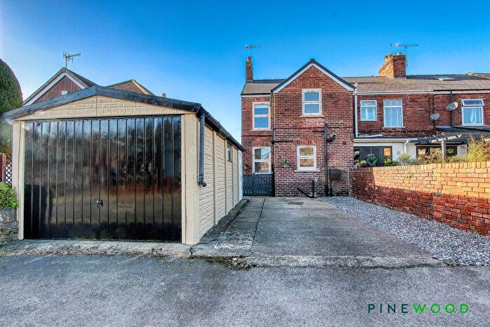 3 Bedroom End Of Terrace House For Sale In Storforth Terrace, Hasland, Chesterfield, Derbyshire, S41