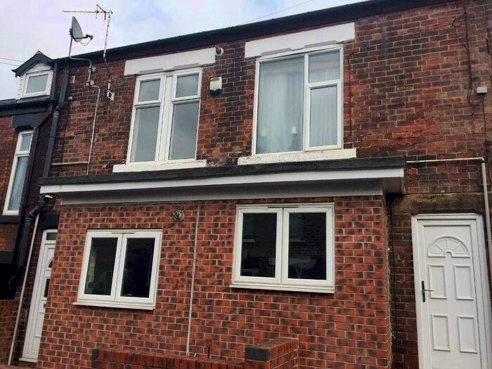 1 Bedroom Apartment To Rent In Derbyshire Lane, S8