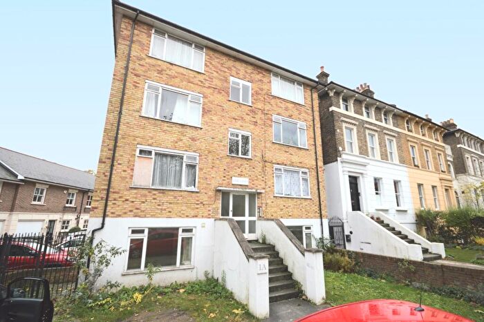 2 Bedroom Flat To Rent In Wickham Road Brockley, SE4