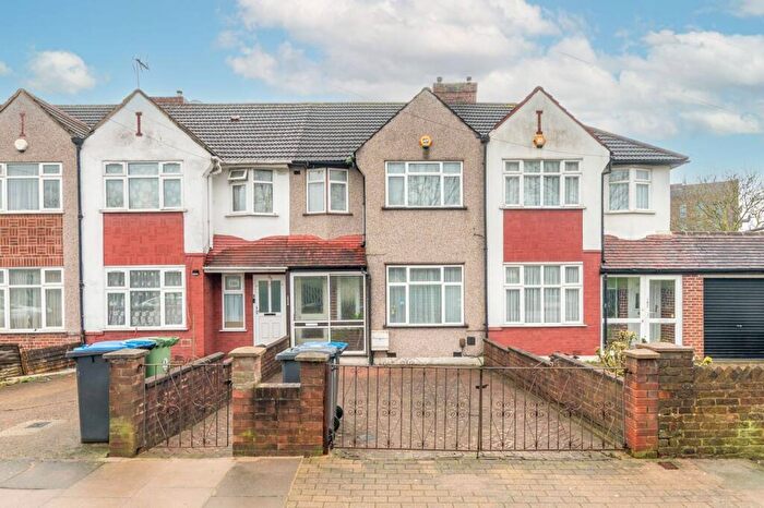 3 Bedroom Terraced House For Sale In Mount Pleasant, Alperton, Wembley, HA0