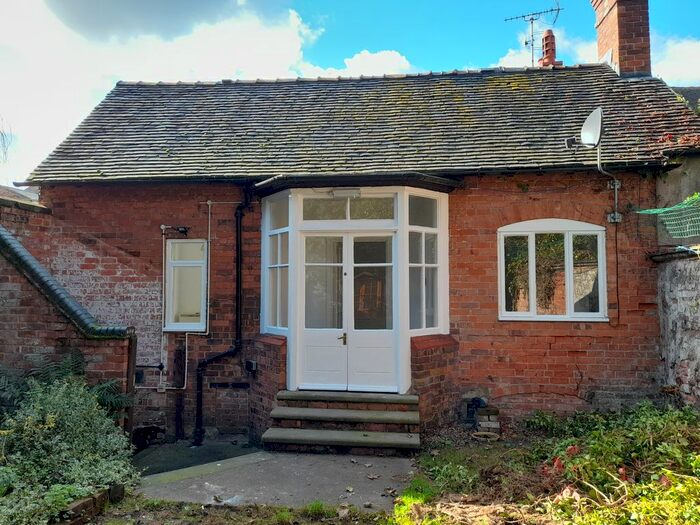 1 Bedroom Flat To Rent In High Street, Whitchurch, Shropshire SY13