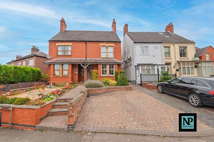 2 Bedroom Semi-Detached House For Sale In Amington Road, Tamworth, B77