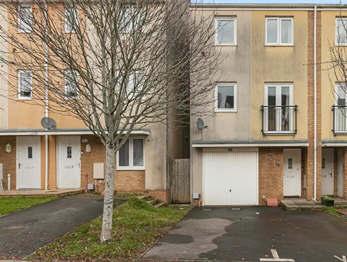 4 Bedroom Town House For Sale In Syms Avenue, Frampton Cotterell, Bristol, BS36