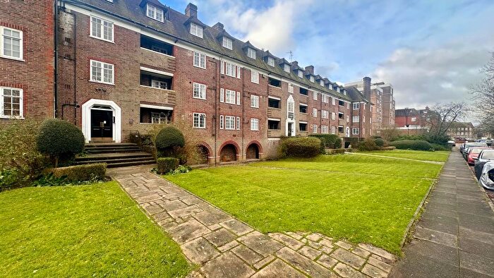 2 Bedroom Flat To Rent In Lyttelton Road, London, N2