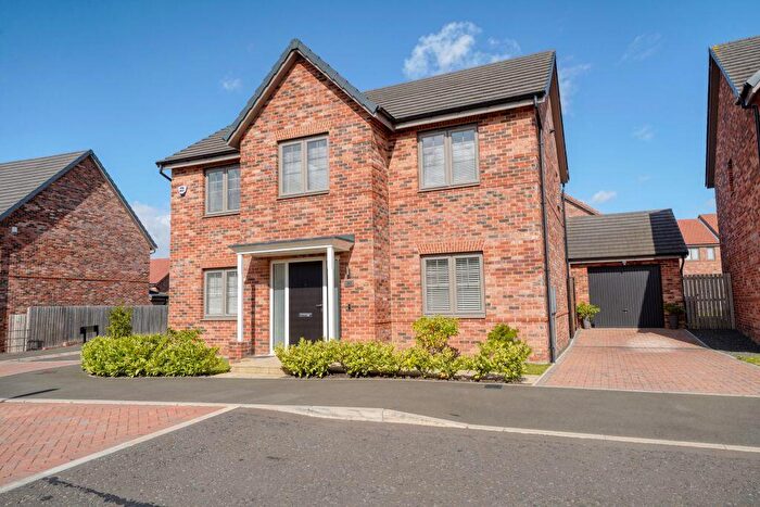 4 Bedroom Detached House For Sale In Primrose Drive, Sunniside, NE16