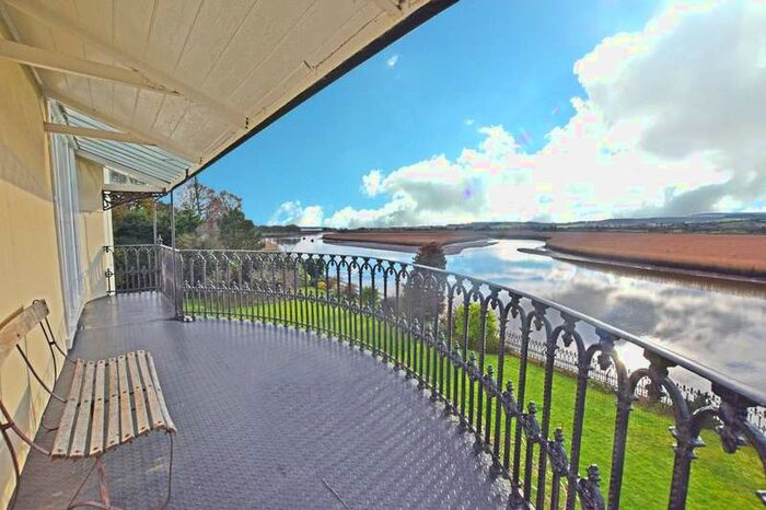 3 Bedroom Apartment To Rent In The Retreat Drive, Topsham, Devon, EX3