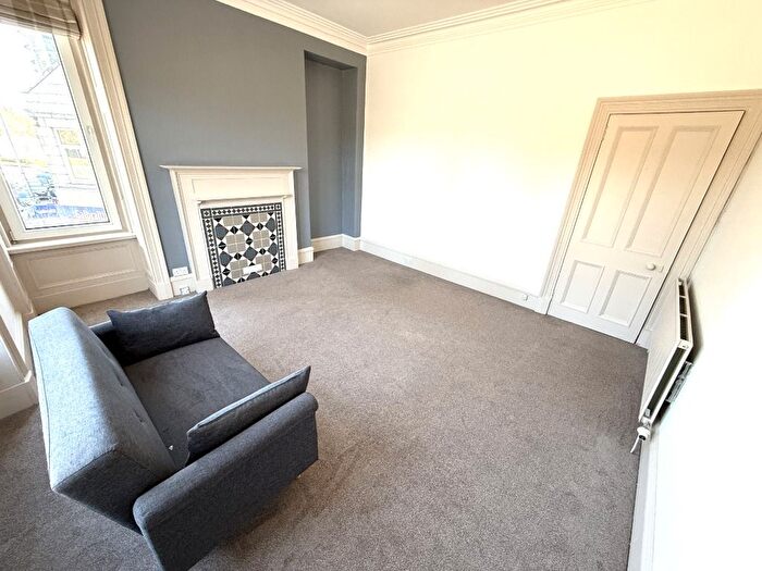 3 Bedroom Flat To Rent In North Deeside Road, Cults, Aberdeen, AB15