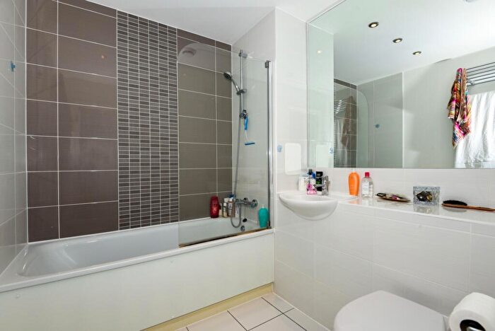 1 Bedroom Flat To Rent In Albany Road Camberwell, SE5