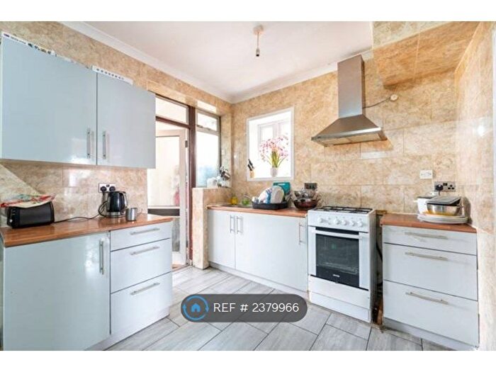 3 Bedroom Terraced House To Rent In Lancelot Road, Wembley, HA0