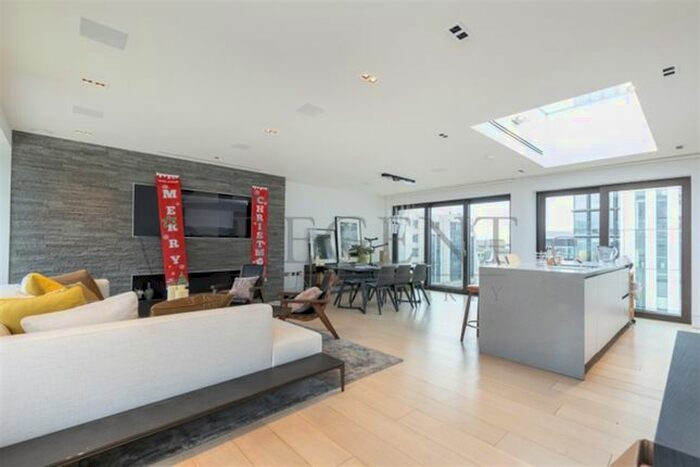 3 Bedroom Flat To Rent In Roman House, Wood Street, EC2Y