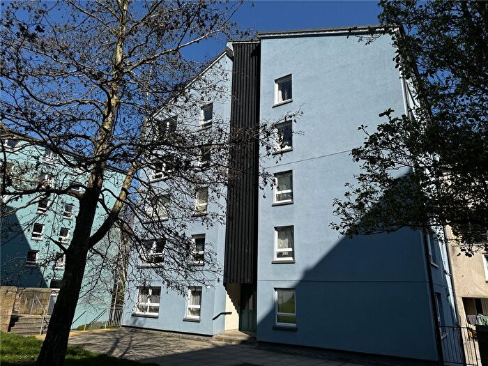 1 Bedroom Flat To Rent In / Dumbiedykes Road, Edinburgh, EH8