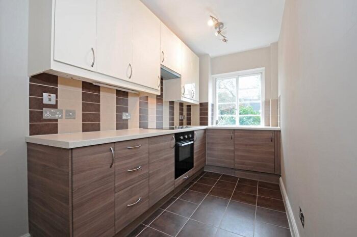 2 Bedroom Flat To Rent In Hornsey Lane, Highgate, London, N6