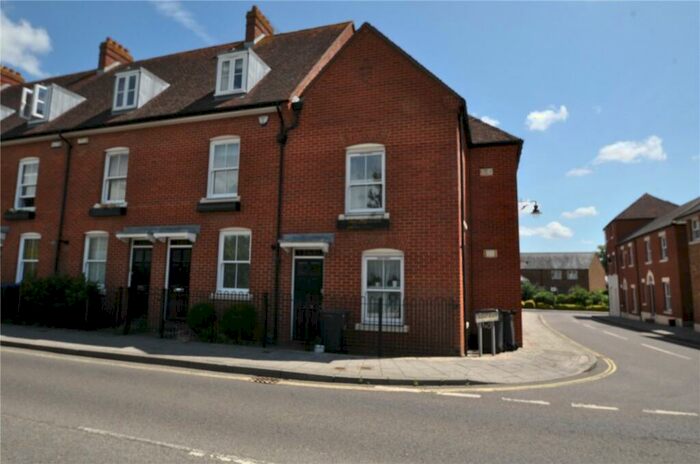 2 Bedroom Apartment To Rent In Orient Place, Canterbury, Kent, CT2