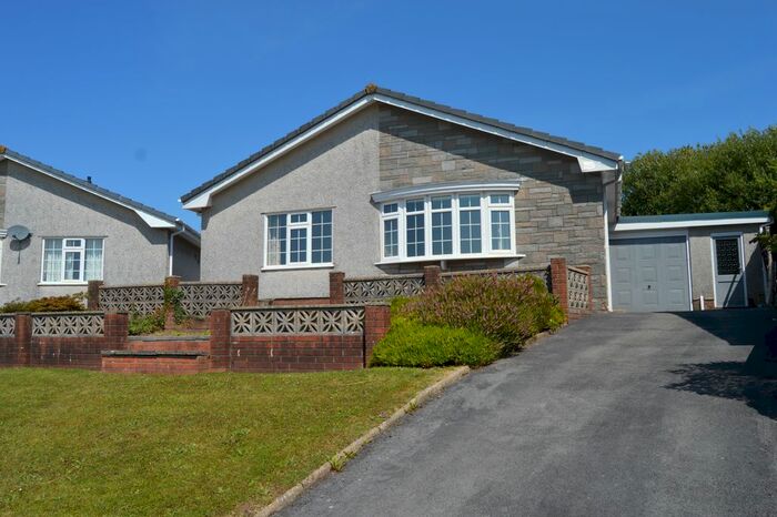 3 Bedroom Bungalow To Rent In Maes Y Dderwen, Carmarthen SA31