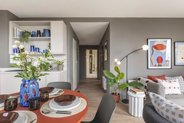 2 Bedroom Apartment To Rent In App, Hove Gardens, Ethel Street, Hove, East Sussex, BN3