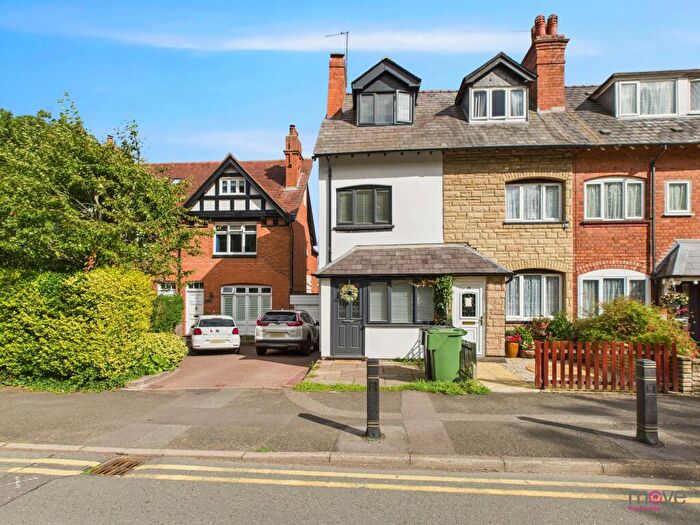3 Bedroom End Of Terrace House To Rent In Hewell Road, Barnt Green, B45