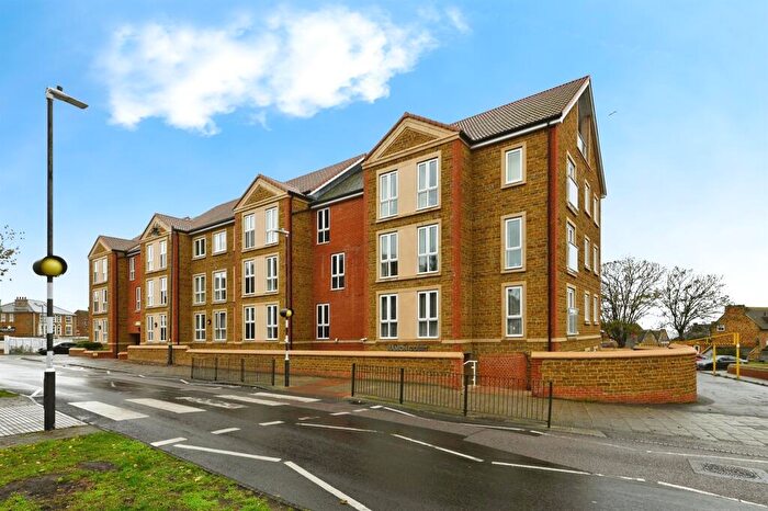 1 Bedroom Apartment For Sale In St. Edmunds Terrace, Hunstanton, PE36