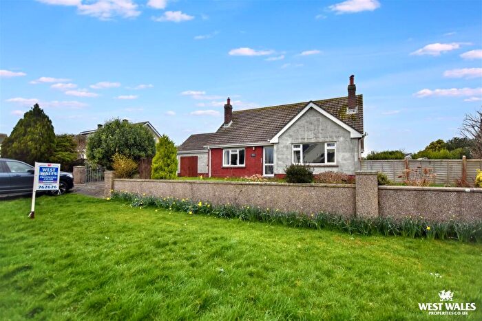 4 Bedroom Detached Bungalow For Sale In Simpson Cross, Haverfordwest, SA62
