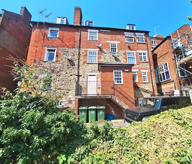 1 Bedroom Flat For Sale In (B) Market Square, Buckingham, MK18
