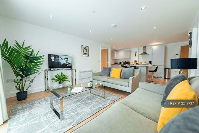 2 Bedroom Flat To Rent In Leylands House, Leeds, LS9