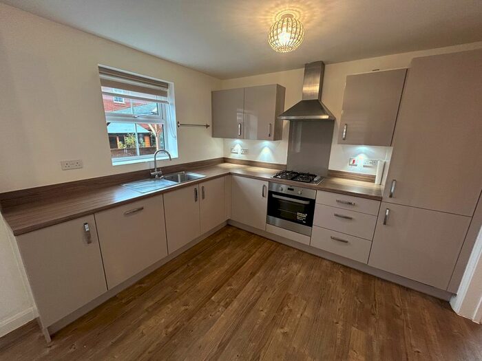 3 Bedroom Detached House To Rent In Ravenhall Gardens, Warwick, CV34