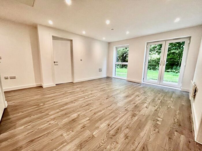 2 Bedroom Apartment To Rent In Willow Road, Leeds, LS4