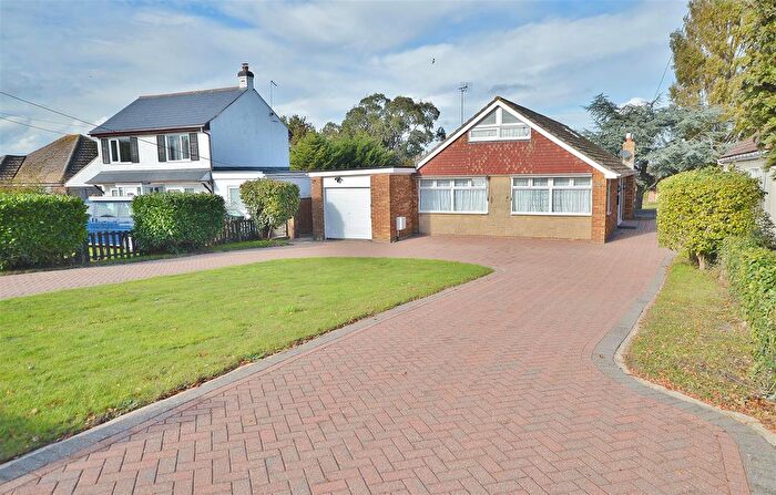 4 Bedroom Chalet For Sale In Point Clear Road, St. Osyth, CO16