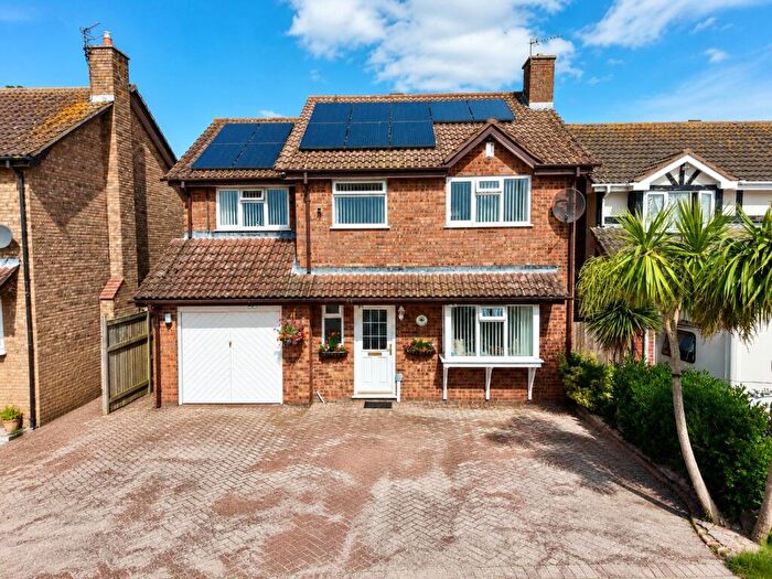 4 Bedroom Detached House For Sale In Town Meadow Lane, Moreton, Merseyside, CH46
