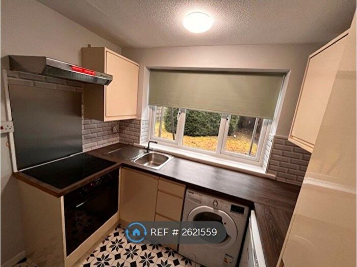 2 Bedroom Flat To Rent In Shenley Lane, Birmingham, B29