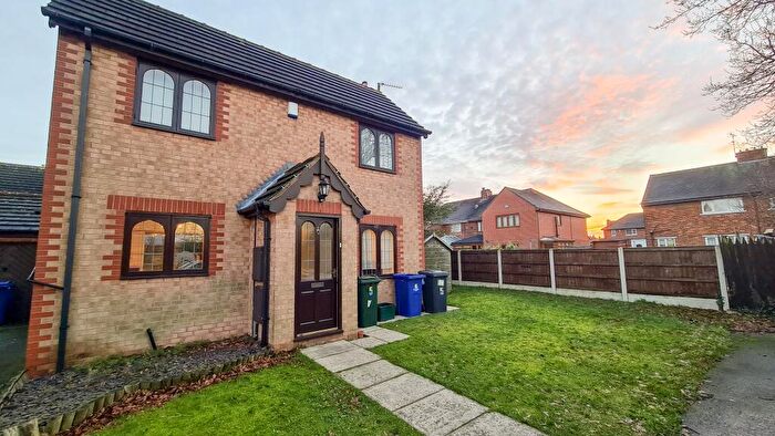 2 Bedroom Detached House To Rent In Croft Court, Edenthorpe, DN3
