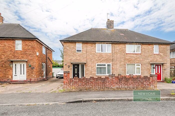 3 Bedroom Semi-Detached House For Sale In Murby Crescent, Nottingham, NG6