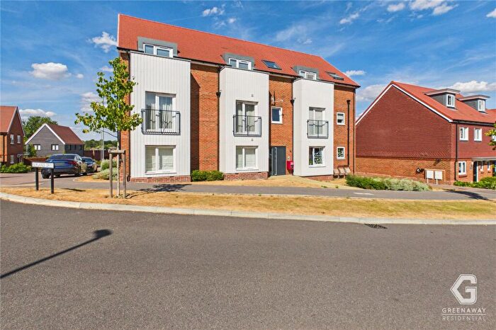 2 Bedroom Apartment For Sale In Butlers Way, East Grinstead, West Sussex, RH19