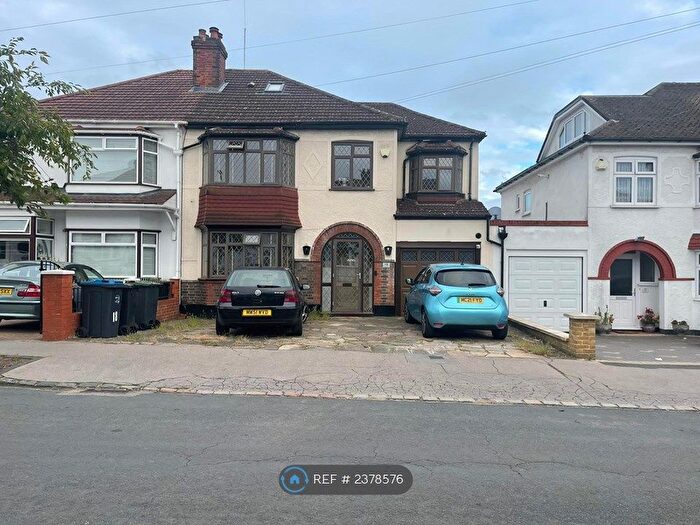 6 Bedroom Semi-Detached House To Rent In Georgia Road, Thornton Heath, CR7